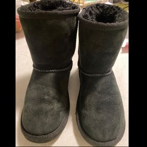 Ugg kids size 13. Black